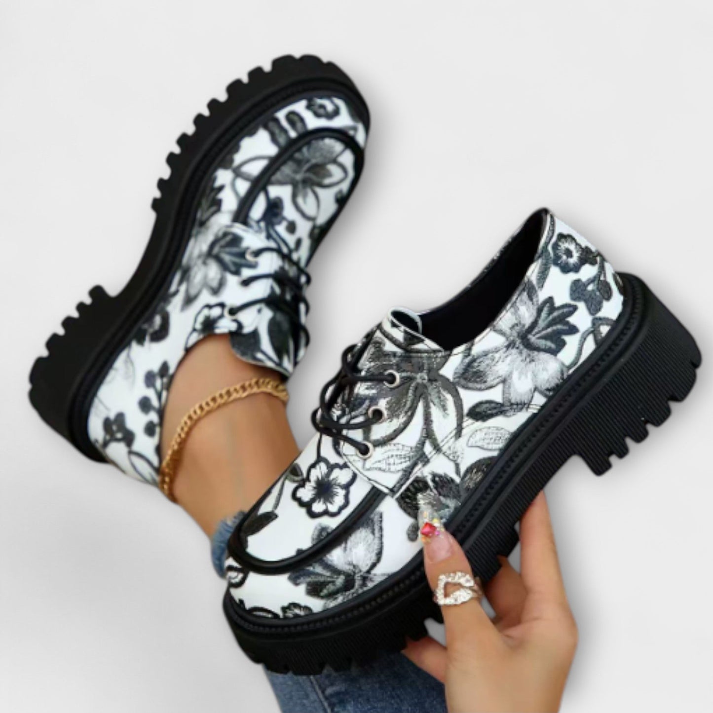 Sandra - Elegant Retro Slipper