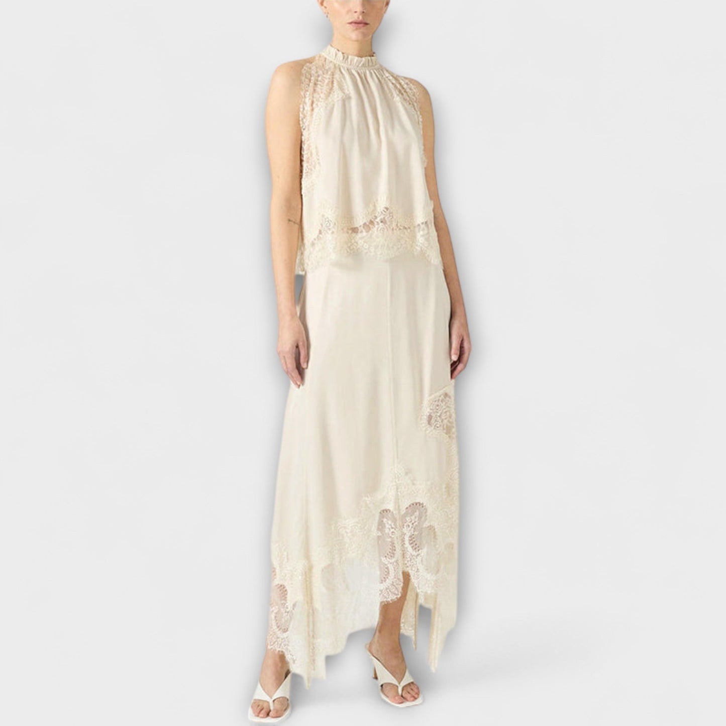 Kaia - Satin blouse with lace trim and pleated neckline in a set