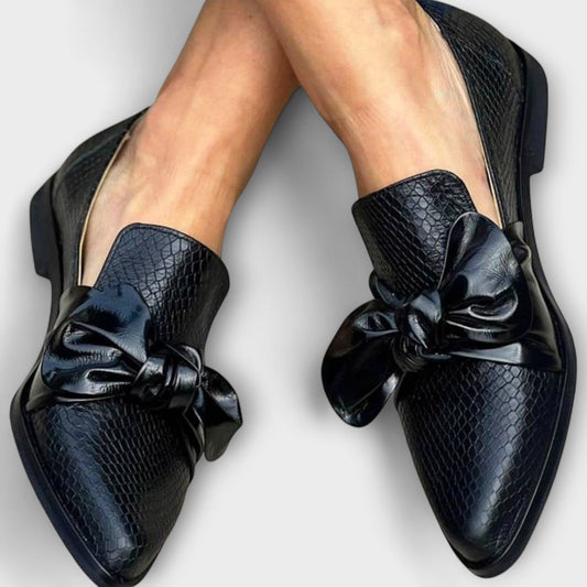 Claudia - Slipper with Bow Detail