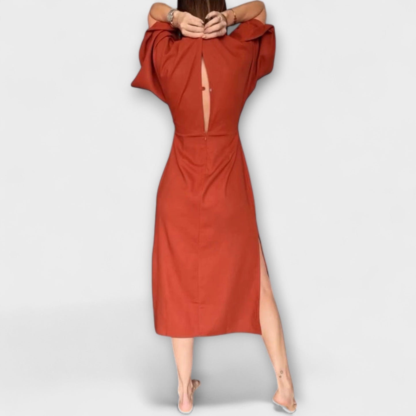 Holly - Casual Dress with V-Neck and Tie Belt