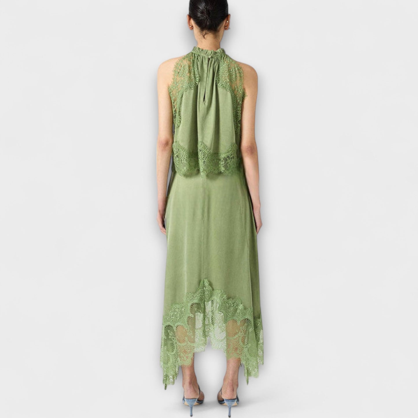 Kaia - Satin blouse with lace trim and pleated neckline in a set