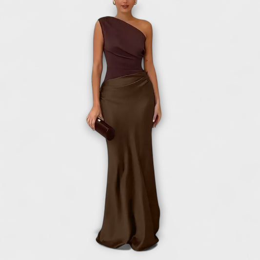 Elegant Maxi Dress with One Shoulder Strap and Pleats